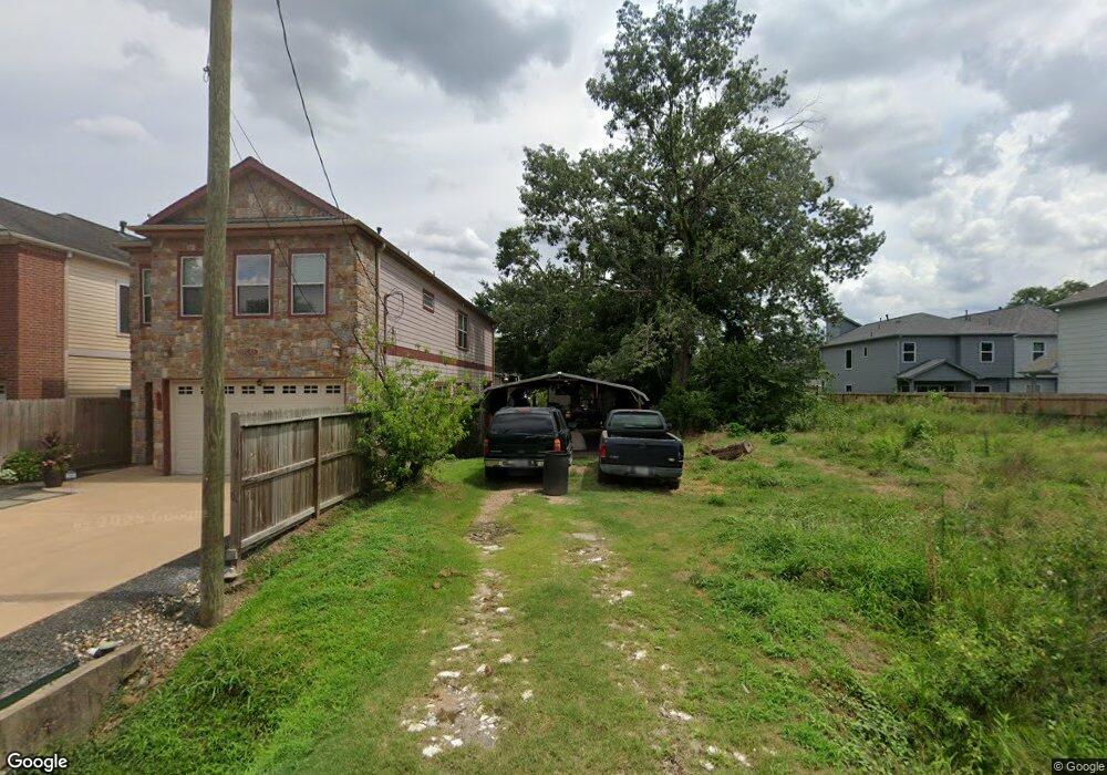 4921 Golden Forest Dr, Houston, TX 77091 - photo 1