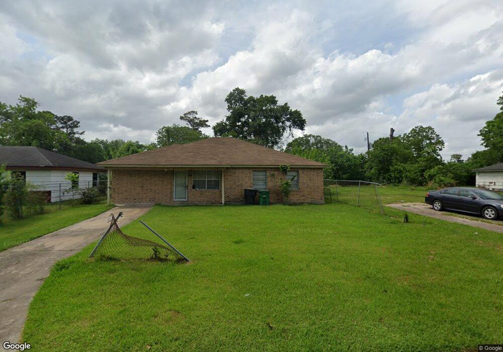 7325 Sterlingshire St, Houston, TX 77016 - photo 1