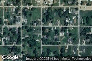 311 S Pine St, Stewardson, IL 62463