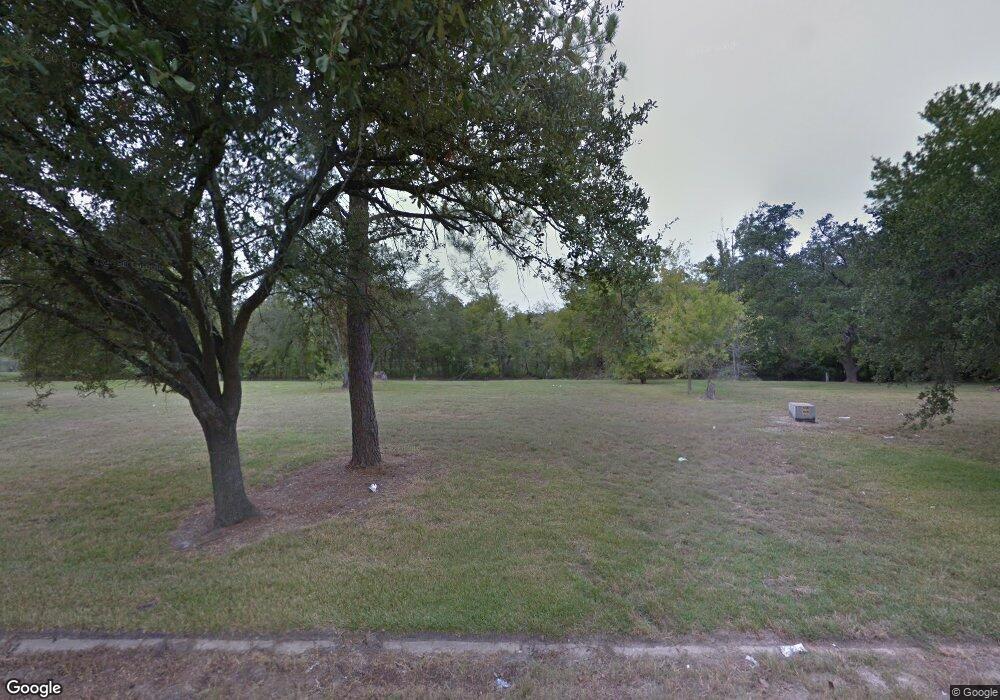 9611 Tamara Ln, Houston, TX 77038 - photo 1