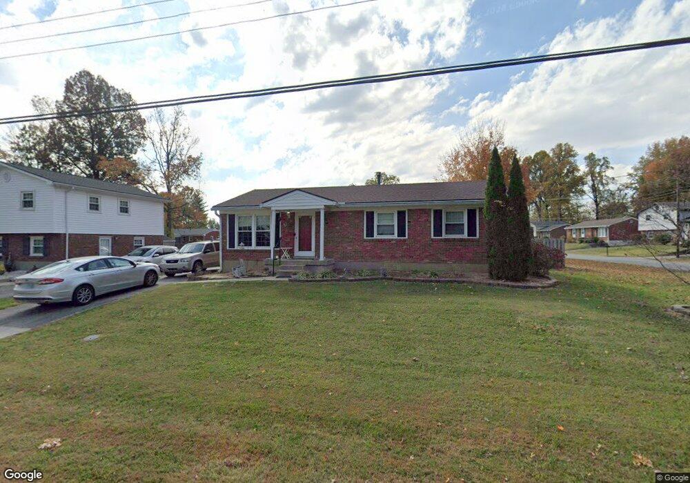 9300 Cloverwood Ln, Louisville, KY 40291 - photo 1