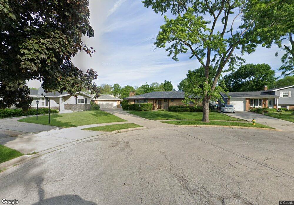 2400 W Grove Ave unit 2, Waukegan, IL 60085 - photo 1