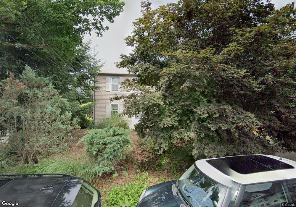 44 Bungalow Ave unit 2, Fairfield, CT 06824 - photo 1