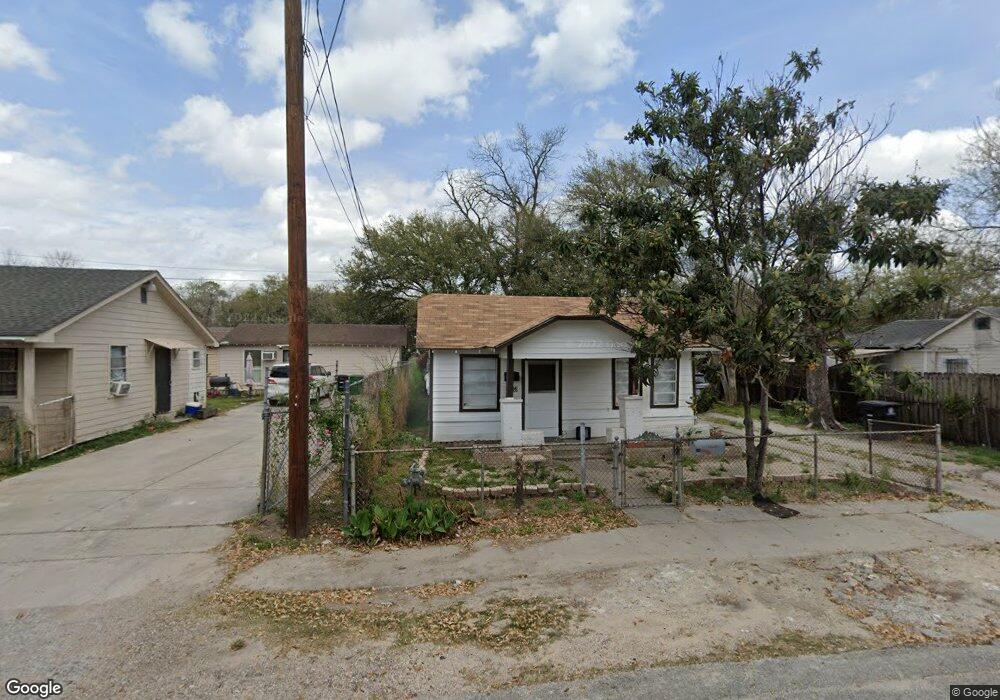 4505 Octavia St, Houston, TX 77026 - photo 1