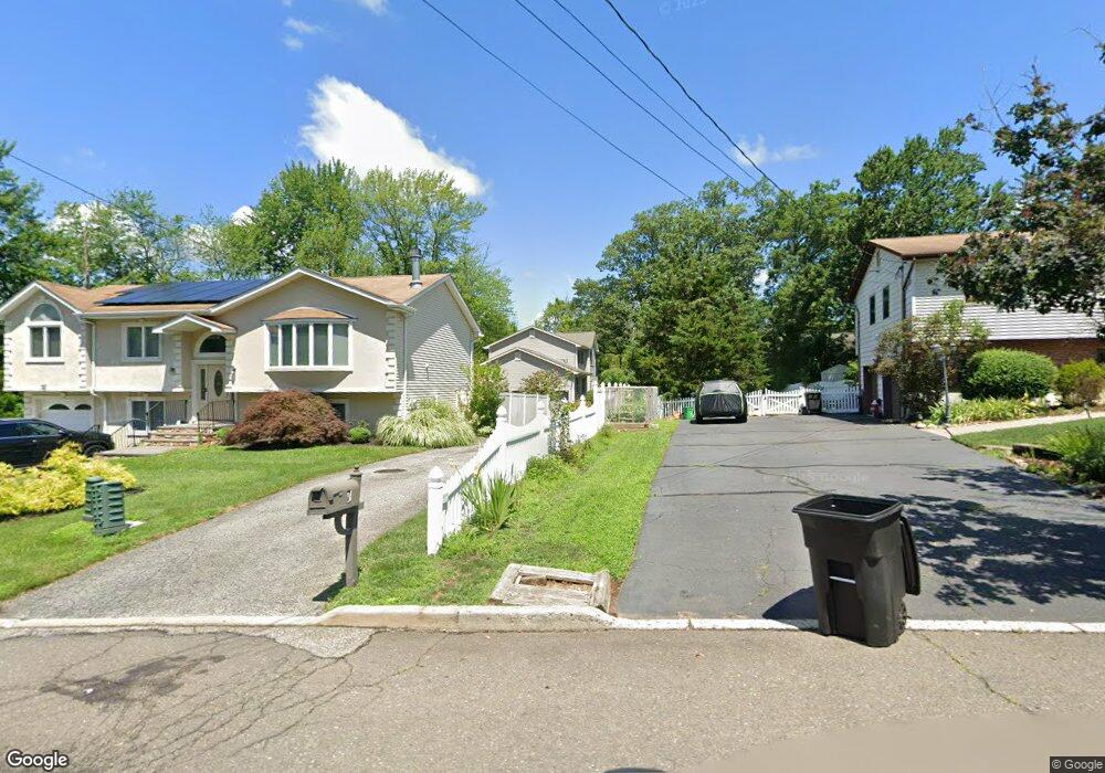 7 Pipers Glen, West Nyack, NY 10994 - photo 1