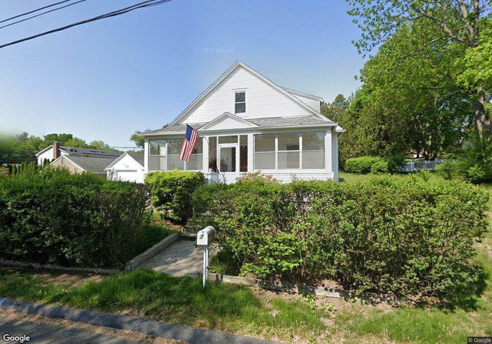 7 Soundview Ave, Trumbull, CT 06611 - photo 1