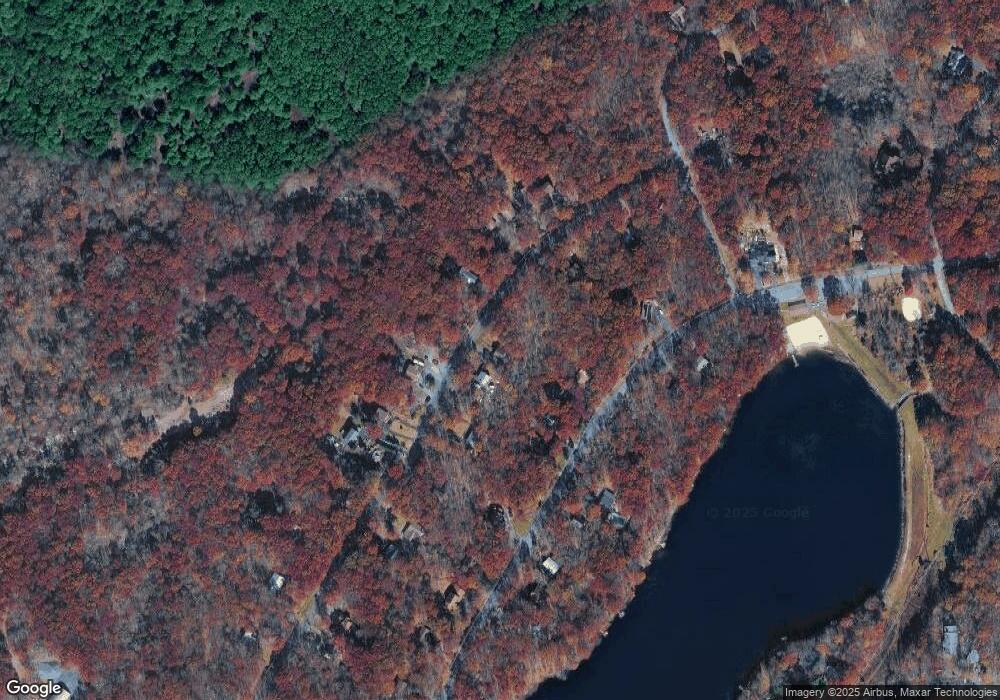 1184 Bluebird Ln, Bushkill, PA 18324 - photo 1