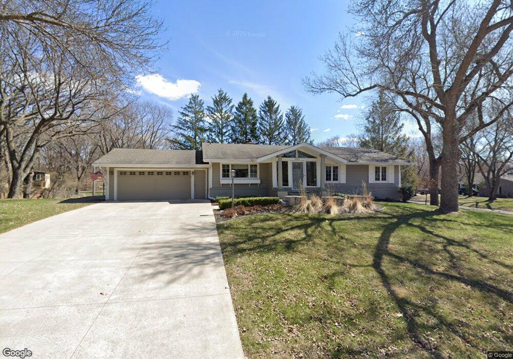 15809 Normandy Ln, Minnetonka, MN 55345 - photo 1