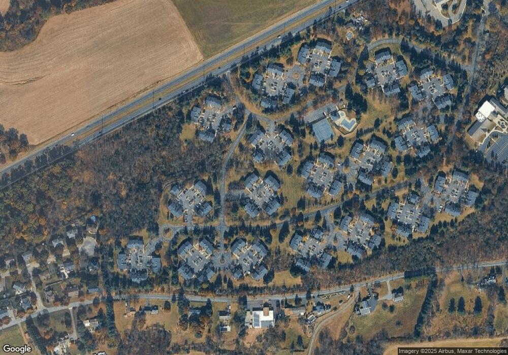 322 Sparrow Ct, Three Bridges, NJ 08887 - photo 1