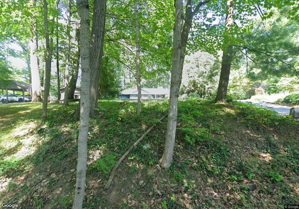 527 Yaronia Dr N, Columbus, OH 43214 - photo 1