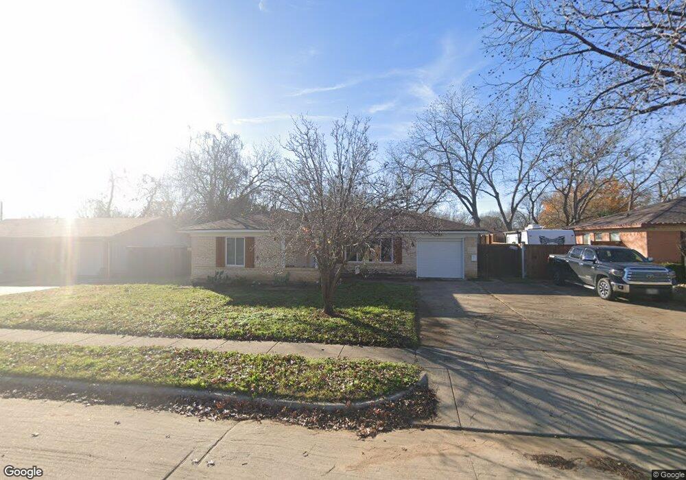 5125 Roberta Dr, North Richland Hills, TX 76180 - photo 1