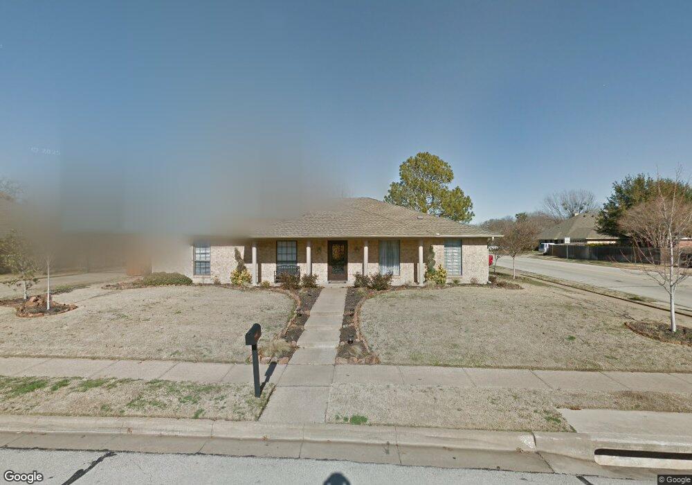 225 Carolyn Dr, Bedford, TX 76021 - photo 1