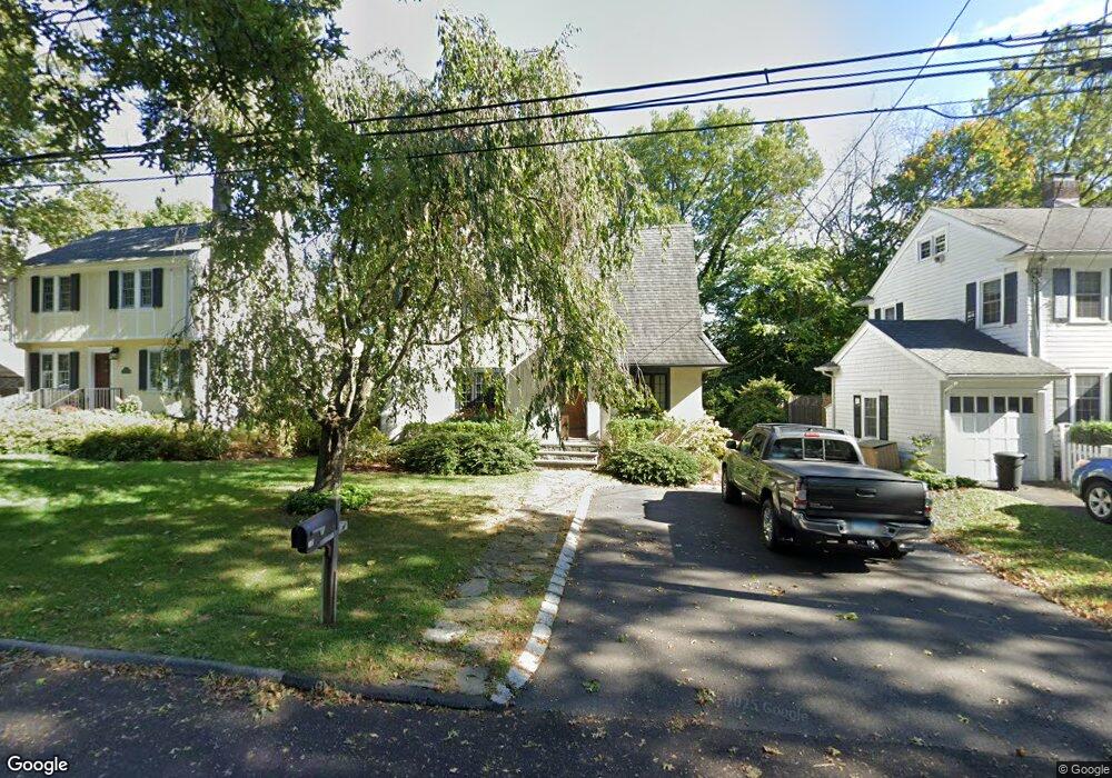 17 Richmond Dr, Old Greenwich, CT 06870 - photo 1