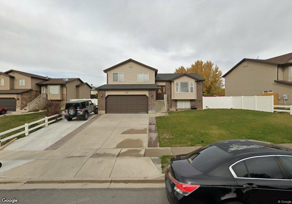 317 W 200 N unit 4, Clearfield, UT 84015 - photo 1
