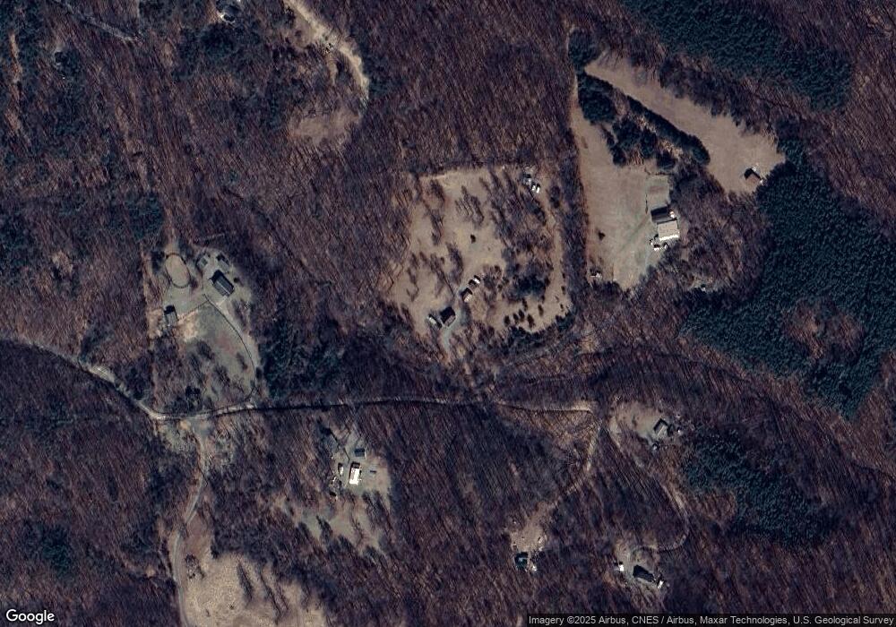 511 Hackamore Ln, Berkeley Springs, WV 25411 - photo 1