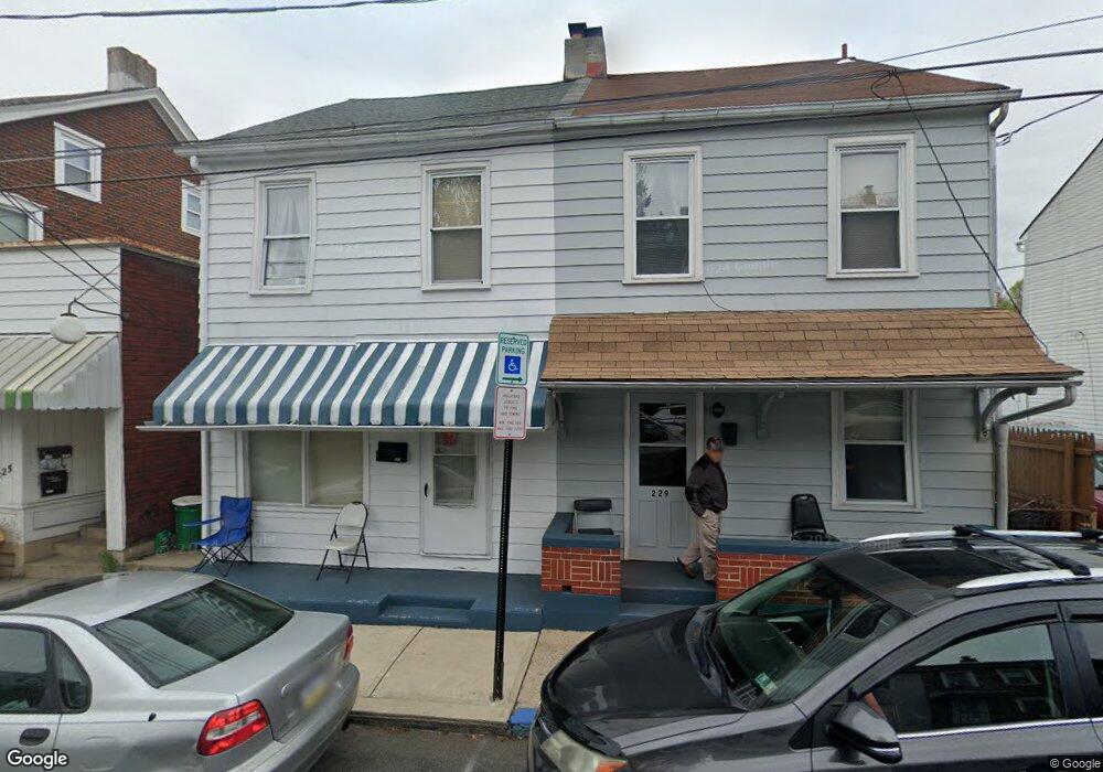 227 E Walnut St, Allentown, PA 18109 - photo 1
