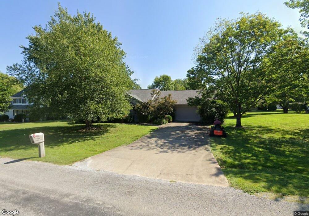 205 Cherokee Dr, Harrisburg, IL 62946 - photo 1