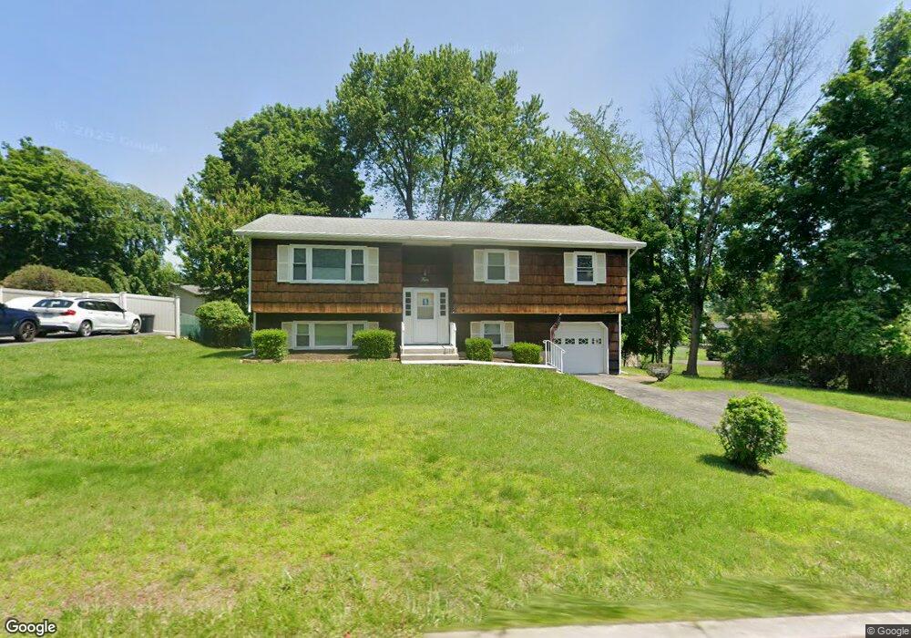 4 Southpark Dr, Garnerville, NY 10923 - photo 1