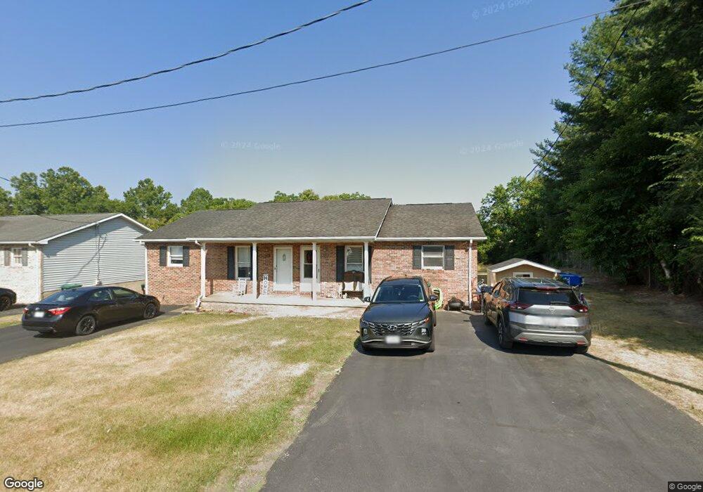 244 Miller Dr, Strasburg, VA 22657 - photo 1