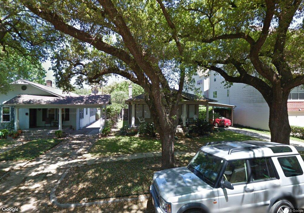 1404 Marshall St, Houston, TX 77006 - photo 1