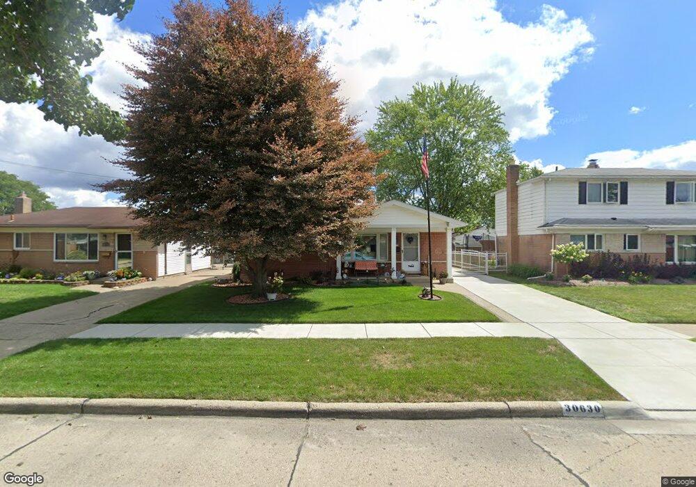 30630 Mayflower St, Roseville, MI 48066 - photo 1