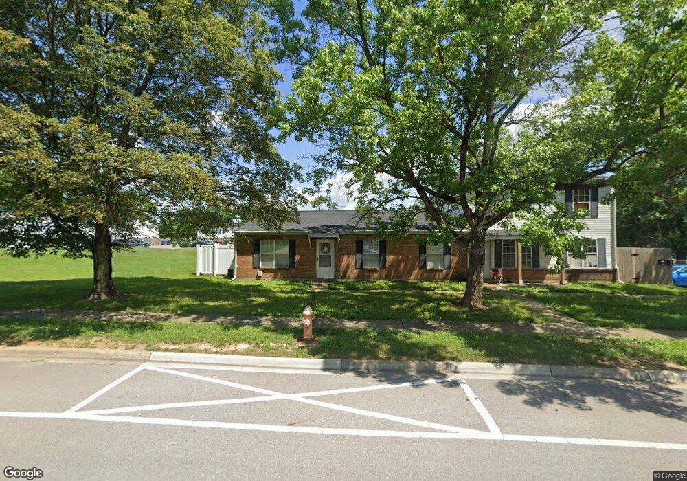 2540 Woodsedge Rd, Columbus, OH 43224 - photo 1