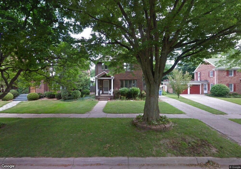 1220 S Genesee Dr, Lansing, MI 48915 - photo 1