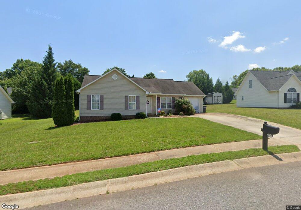 1707 Brookgreen Ave, Statesville, NC 28677 - photo 1