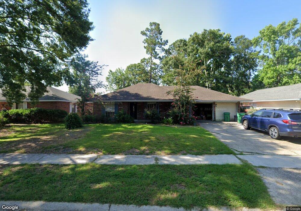 1610 Eastwood Dr, Slidell, LA 70458 - photo 1