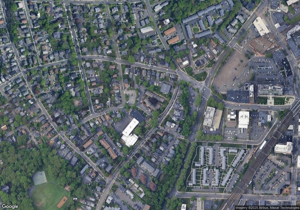 135 Flax Hill Rd unit 31, Norwalk, CT 06854 - photo 1