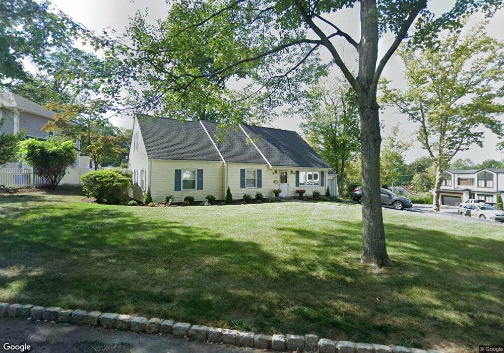 10 Fernwood Rd, Livingston, NJ 07039 - photo 1