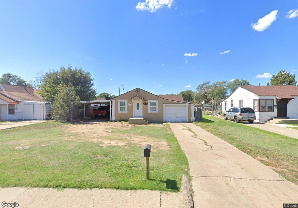 810 Binkley Ave, Dumas, TX 79029 - photo 1