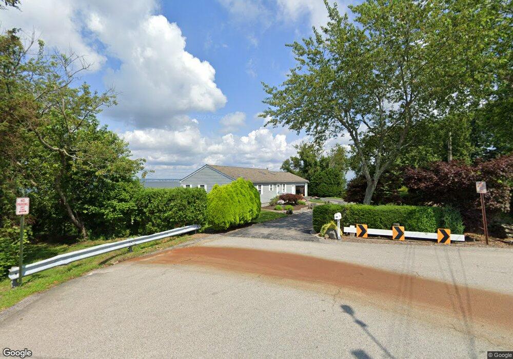 585 Seaside Dr, Jamestown, RI 02835 - photo 1