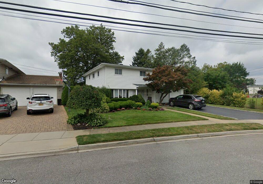 2878 Joyce Ln, Merrick, NY 11566 - photo 1