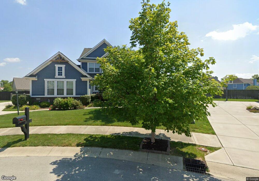 10837 Solis Cir, Fishers, IN 46038 - photo 1