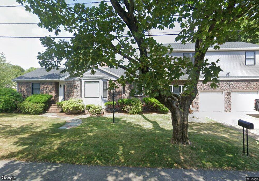 4 Hanson Rd, Danvers, MA 01923 - photo 1