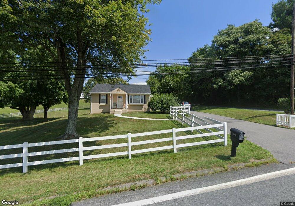 11925 Prices Distillery Rd, Damascus, MD 20872 - photo 1