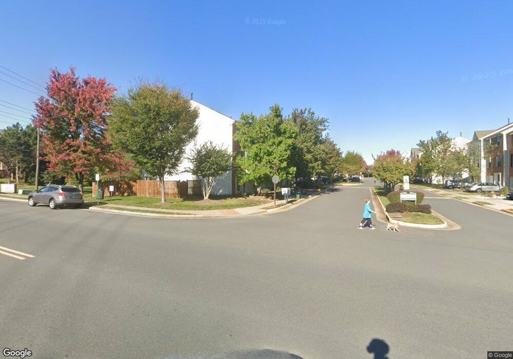 2514 Isham Randolph Dr, Herndon, VA 20171 - photo 1