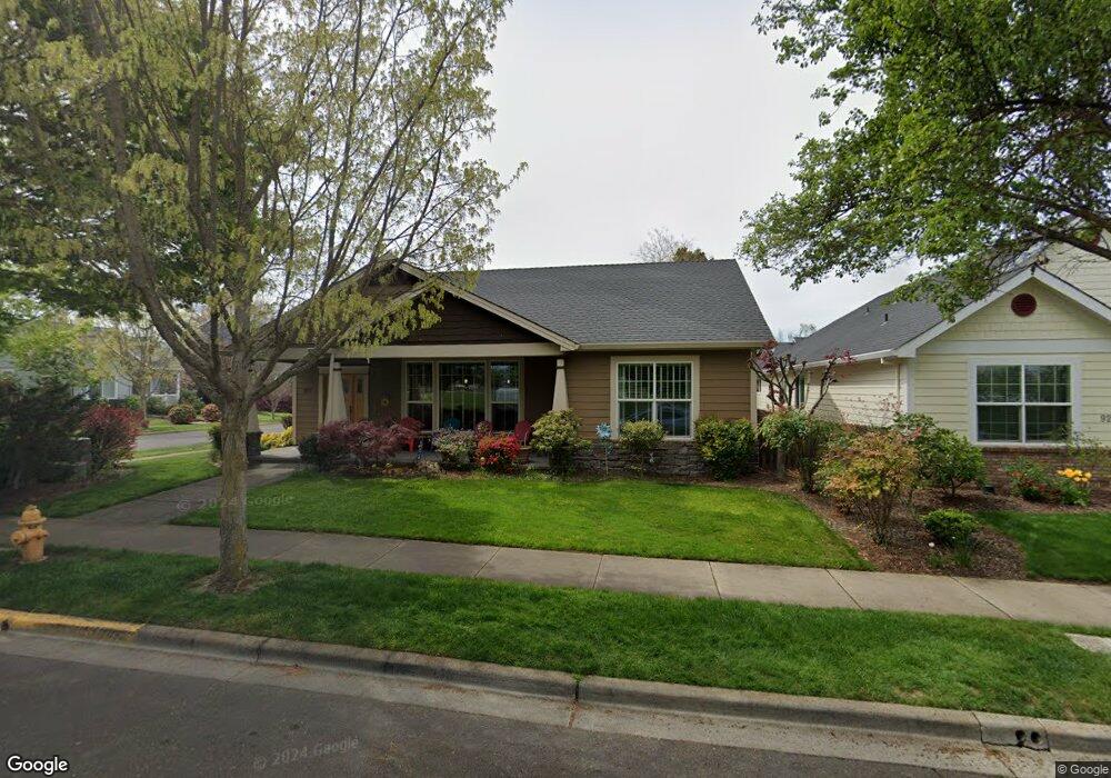 917 Rustler Peak St, Central Point, OR 97502 - photo 1