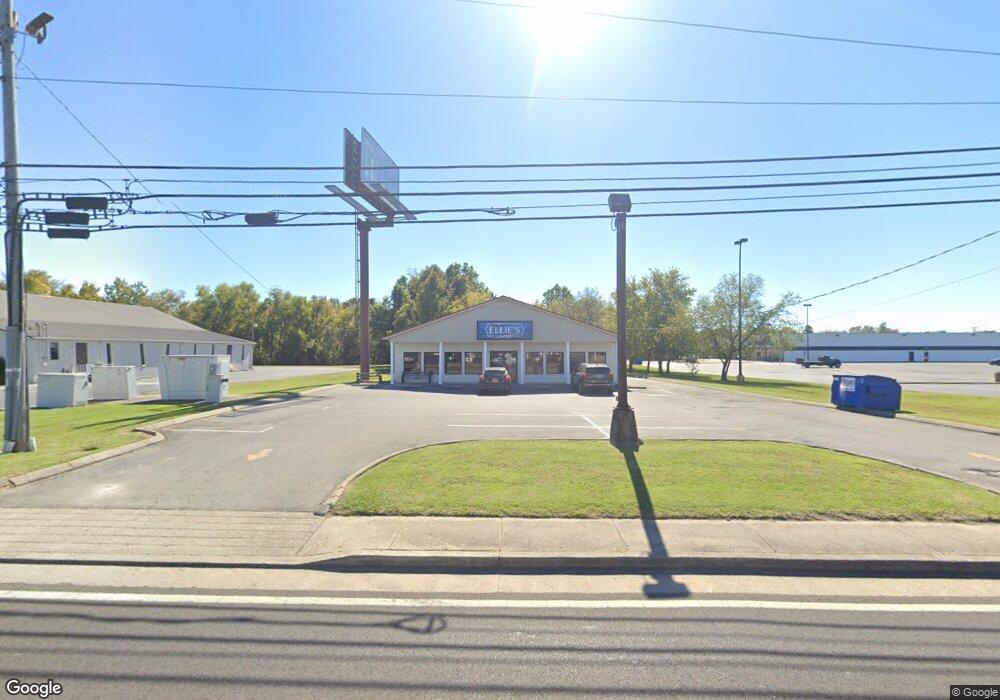 1300 Madison St, Shelbyville, TN 37160 - photo 1