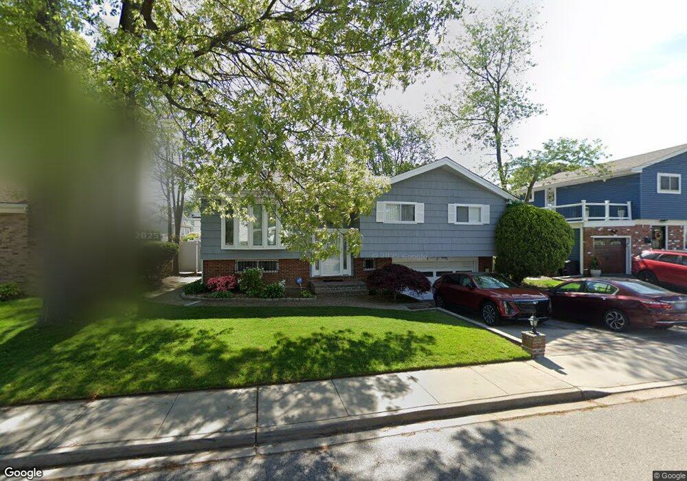 933 Derrick Adkins Ln, West Hempstead, NY 11552 - photo 1