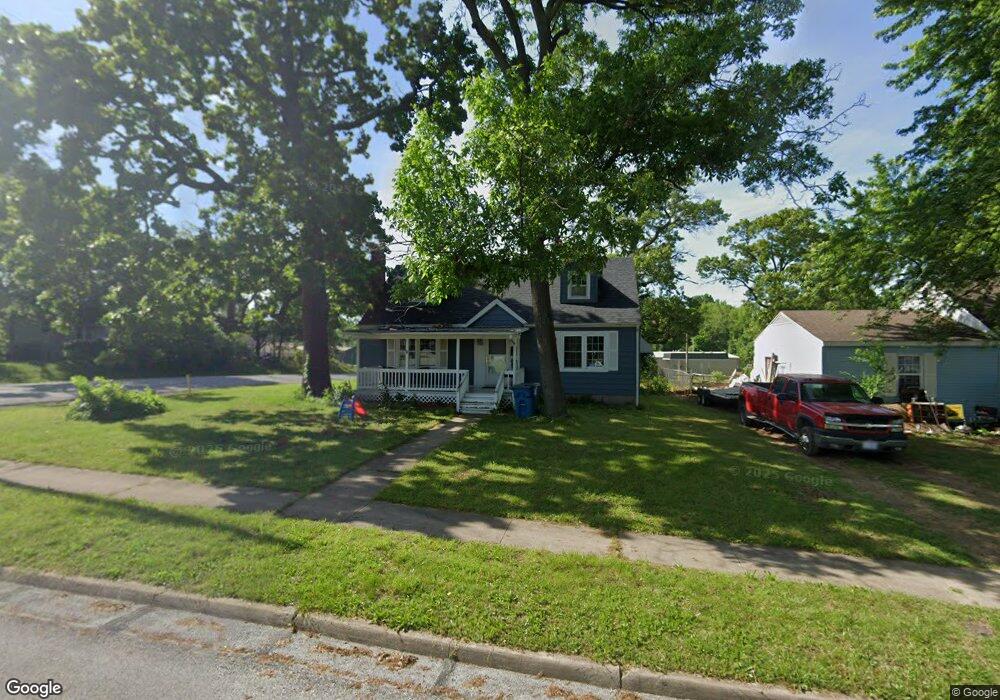 1302 Olive St, Carthage, MO 64836 - photo 1