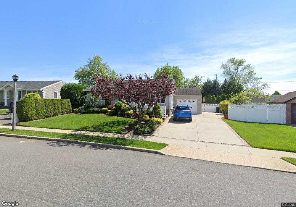 817 Anderson Ave, Franklin Square, NY 11010 - photo 1