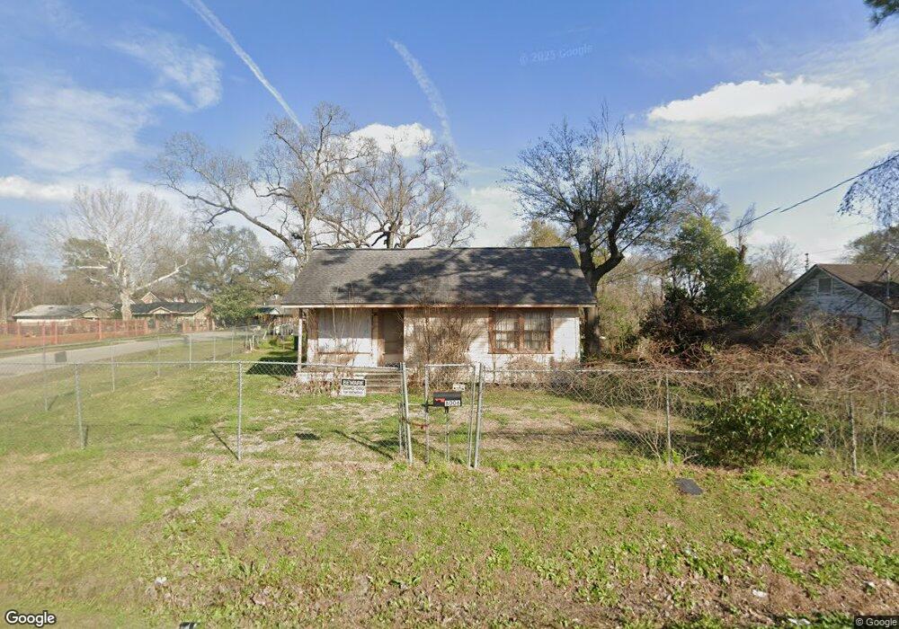 8006 Appleton St, Houston, TX 77022 - photo 1