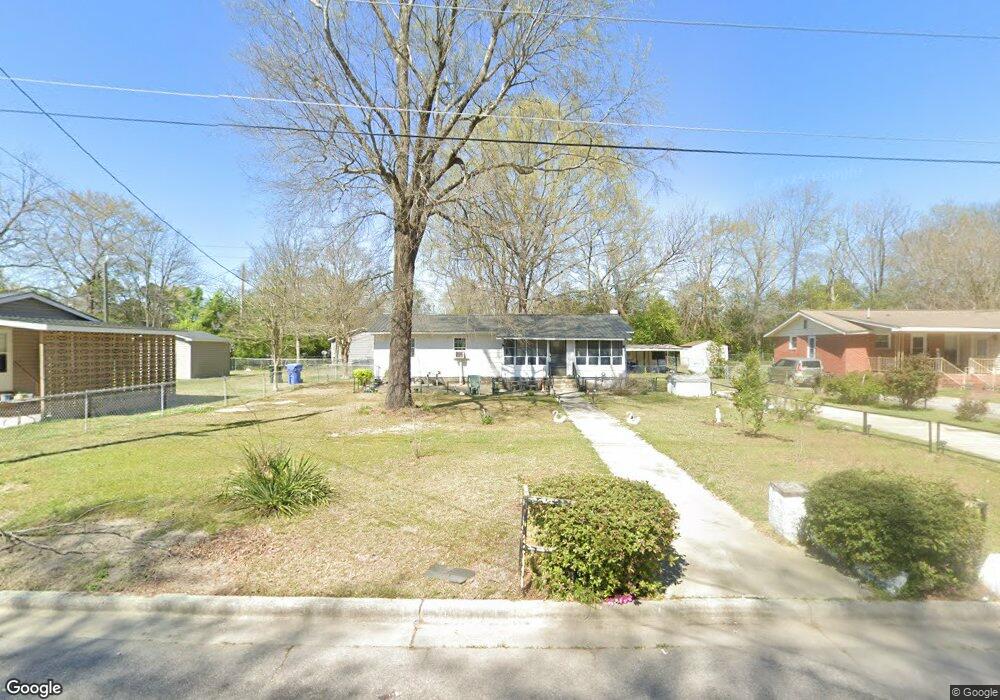 424 Mckenzie St, Laurinburg, NC 28352 - photo 1
