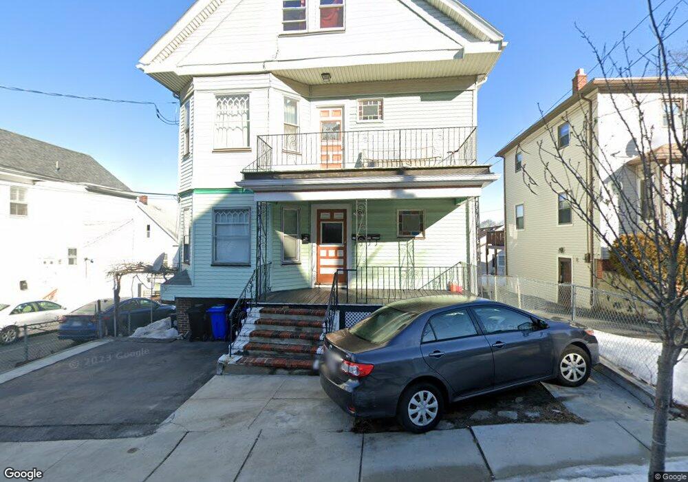 10 Acorn St, Malden, MA 02148 - photo 1