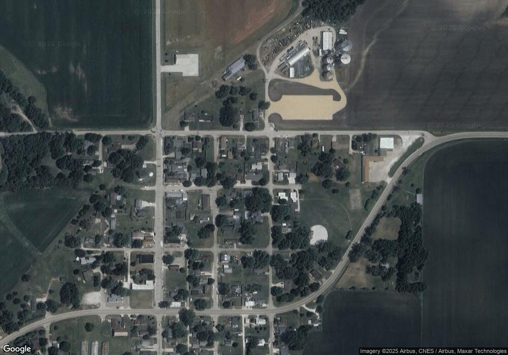 208 E 2nd St, Cedar Point, IL 61316 - photo 1