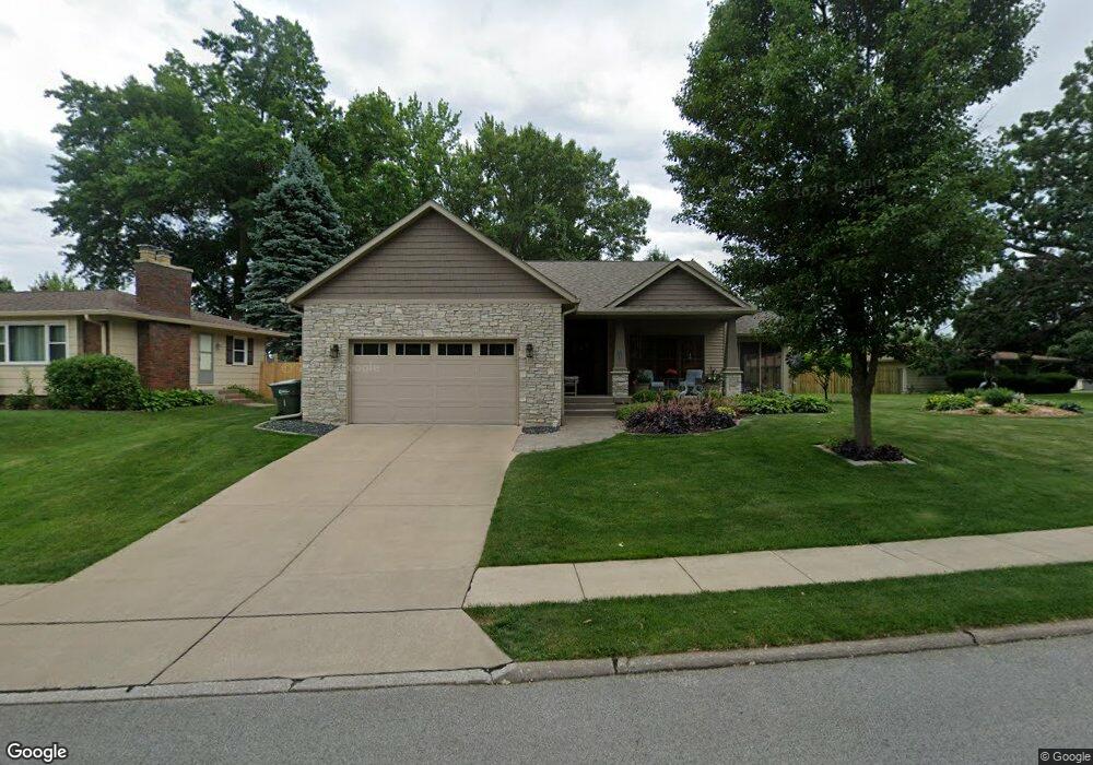 727 Westerfield Rd, Davenport, IA 52806 - photo 1