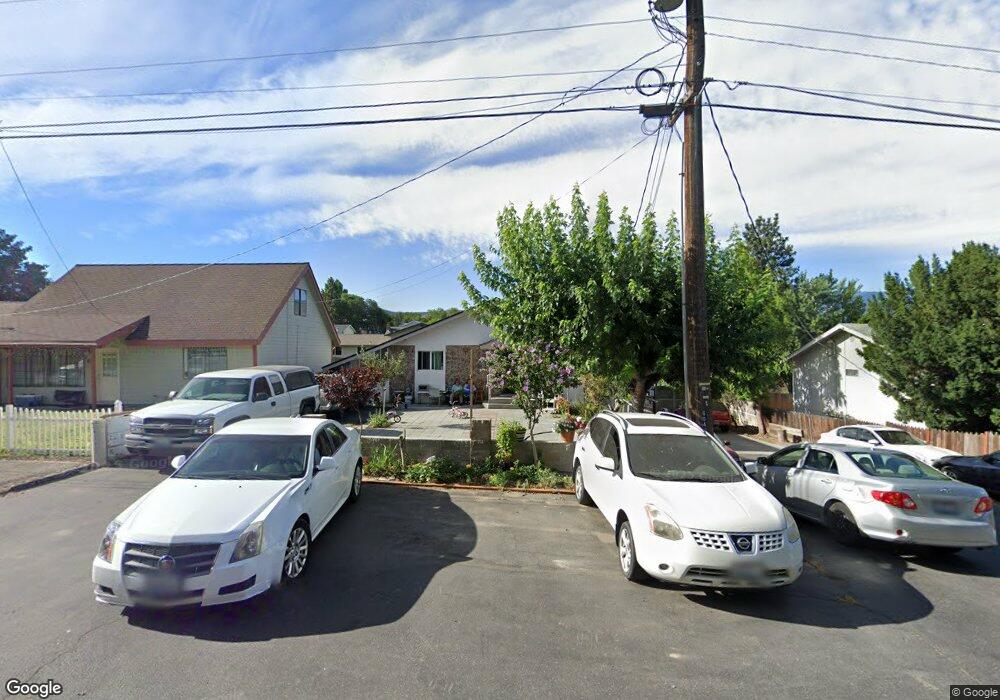 694 4th St NE, East Wenatchee, WA 98802 - photo 1