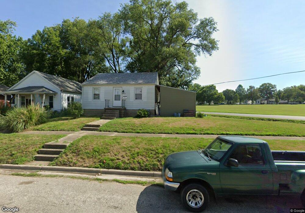 434 Willard Ave, Lincoln, IL 62656 - photo 1